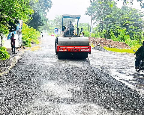 अखेर मुख्य दांड आपटे रस्ता दुरुस्त