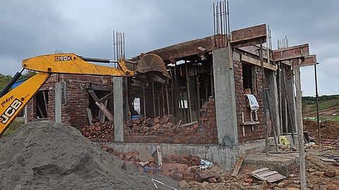 municipality construction development department zone 2 action on unauthorized construction in Yevlewadi