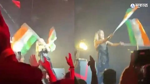 Pune Crime : पबमध्ये राष्ट्रध्वज भिरकावला; राष्ट्रध्वजाच्या अवमान प्रकरणी गायिकेविरुद्ध गुन्हा दाखल