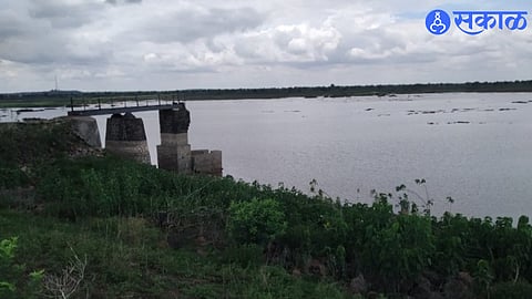 Tamaswadi taluka Parola-Bori dam's current water level