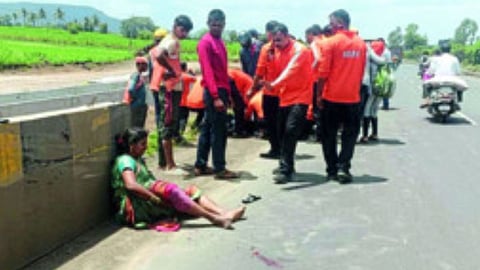 Pune-Bangalore National Highway Road Accident