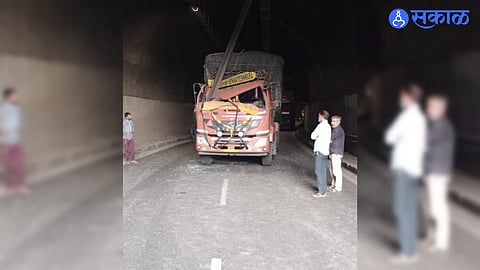 Satara-Pune highway Pune-bound traffic diverted through Khambatki Ghat angle tunnel broken