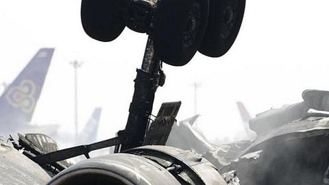 Malaysia Plane Crash:मलेशियामध्ये इमर्जन्सी लॅंडिंग करताना विमानाला अपघात, दुर्घटनेत १० लोकांचा मृत्यू