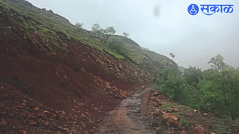 The road leading from Sindhidigar to Toranmal is in bad condition