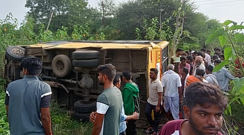 Universal English School Bus Accident Wasmat Hingoli