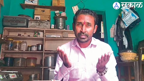 Raju Salunkhe has expressed his sentiments of killer should be severely punished in folk song jalgaon news