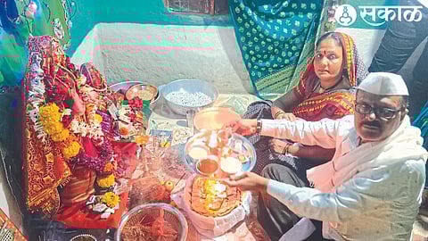 A couple from Erandol during Kanubai Pooja at Borsevady