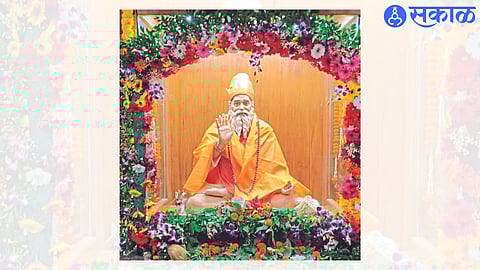 Idol of Janardhan Swami Maharaj made from chanting books nashik news