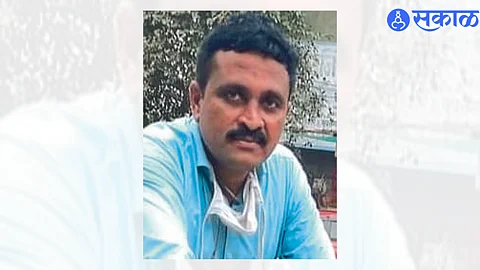 Assistant police officer running sand contract suspended Jalgaon Crime News