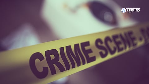 akola crime news illegal liquor shop stone pelting police marathi news