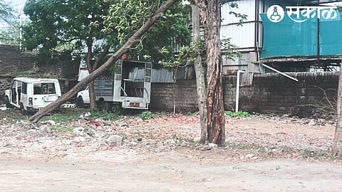 Vacant plot at the site of old forest department office at Manmad.