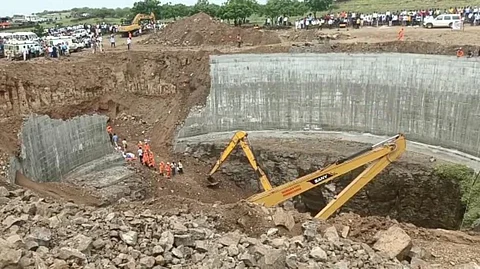 Well Mhsobachiwadi case of culpable homicide registered against owner and contractor worker death crime pune