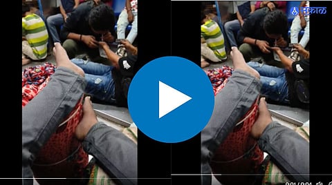 Mumbai Local Drugs Video : मुंबई लोकलमध्ये धक्कादायक प्रकार! मुलामुलींचा ड्रग्ज घेतानाचा व्हिडीओ व्हायरल