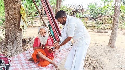 While serving patients in Narmada Parikrama, Dr. NY Patil