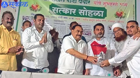MLA Eknathrao Khadse etc. while felicitating office bearers.