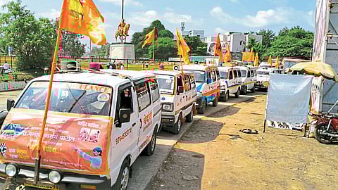 Protests continue at various places in Marathwada Maratha Reservation Support roadblocks shaving food sacrifice hunger strike
