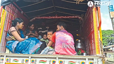 Tribal community during migration