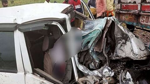 Car-Truck Accident on Pune-Bangalore Highway