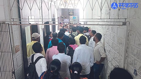 A rush of teachers from the profession sector to meet the Chief Executive Officer Ashima Mittal in the Zilla Parishad