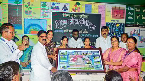 Akola News : अकोला जिल्हा परिषदेच्या शिक्षकांना ‘ड्रेस कोड’; जि.प. शिक्षण समितीच्या सभेत निर्णय