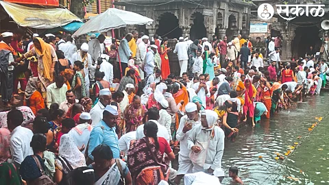 Crowd of devotees participating in Harihar Dindi festival at Kushavart.