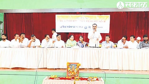 President Pramod Bhabad speaking at the general meeting of District Labor Organizations Co-operative Union held on Friday