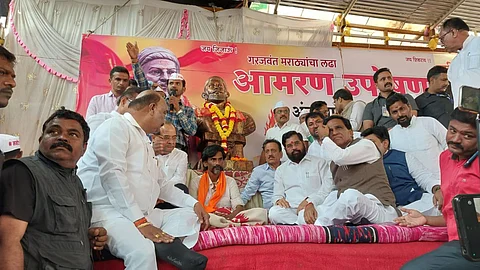 cm eknath shinde meet manoj jarange patil