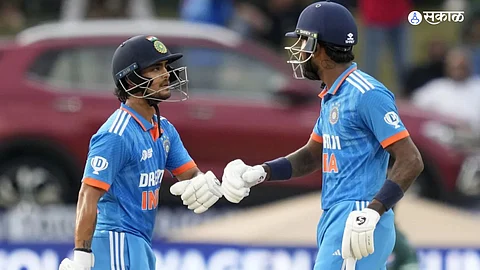 IND vs PAK Asia Cup 2023 : शतक हुकलं पण भावांनी मन जिंकले! पाकिस्तानी गोलंदाजासमोर टॉप ऑर्डरनी टाकल्या नांग्या