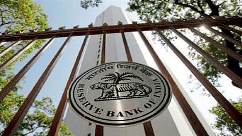 rbi curbed financial institutions ordered borrower to return documents within 30 days of loan repayment