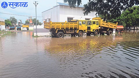 Jalgaon Rain News : पाळधीत चार तासात 144 मिलीमिटर पाउस; मुसळधार पावसाने अनेक भागात पाणी