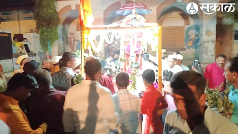 Community boundary crossing on occasion of Vijayadashami Preservation of 350 years of tradition procession of Balaji chariot at yeola