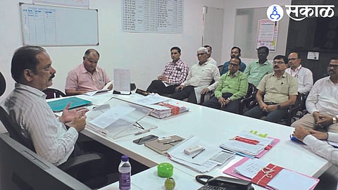 Sub Divisional Officer Rahul Jadhav while interacting with Principals of various colleges in Dhule on the occasion of Memorandum of Understanding.