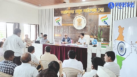 Farmers presenting their grievances in front of MLA Manikrao Kokate and Tehsildar Abhijit Baravkar in Tehsildar office.