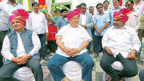 Kolhapur Politics Dhananjay Mahadik Satej Patil
