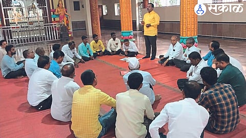 Citizens present at the meeting.