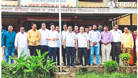 Principal Vadje and activists along with MLA Satyajit Tambe at Janata School on Thursday.