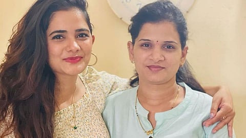 actress bhagyashree mote with madhu markandeya