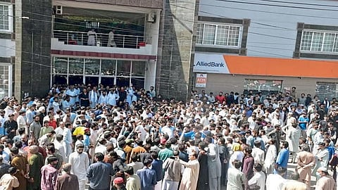 dissatisfaction over high power bill in occupied Kashmir pakistan government policy angry reaction from locals