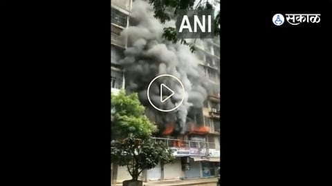 'Veena Santoor' building caught fire