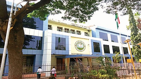 case registered against 5 education officers register book missing case solapur