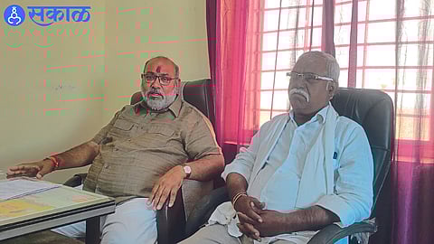 Ex-MLA and Chairman Sanjay Pawar, Director Vitthal Aher presenting their position in the press conference.