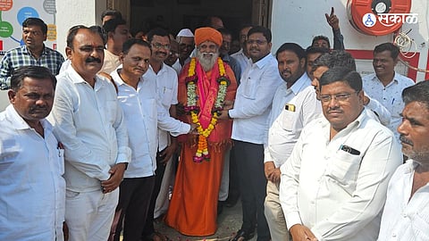 mp jai siddheshwar mahaswami will try funding for mohol hospital solpaur