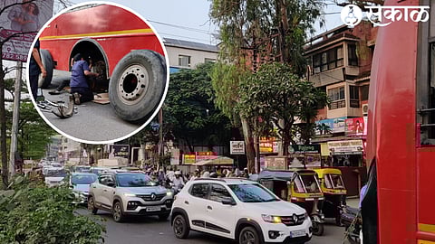Nashik Traffic News: नादुरुस्त बसमुळे वाहतूक खोळंबली! मुंबई नाक्याकडे जाताना वाहनांच्या लागल्या रांगा