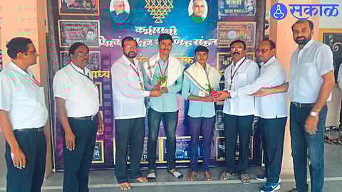 While honoring the students, Principal Mahendra More etc.