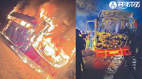 Sai Siddhi Travels caught fire on Barhanpur-Ankleshwar State Highway.