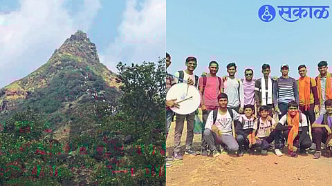 Devotees leaving for Yatra from here. In the second photograph, the peak with the head of Sage Ashwatthama (Astamba).
