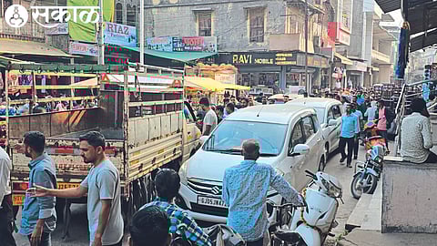 Traffic congestion in the light market in the city