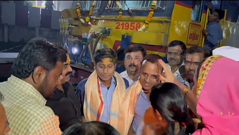 Pune-Kolhapur Sahyadri Express warm welcome at railway station at Kale Borate Nagar