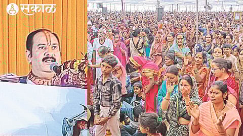 Pandit Pradeep Mishra while guiding the devotees. In the second photograph, a devotee engrossed in bhajan