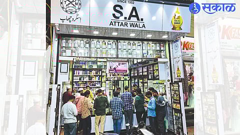 Malegaon S. A. Attarwala shop crowded to buy perfumes and perfumes